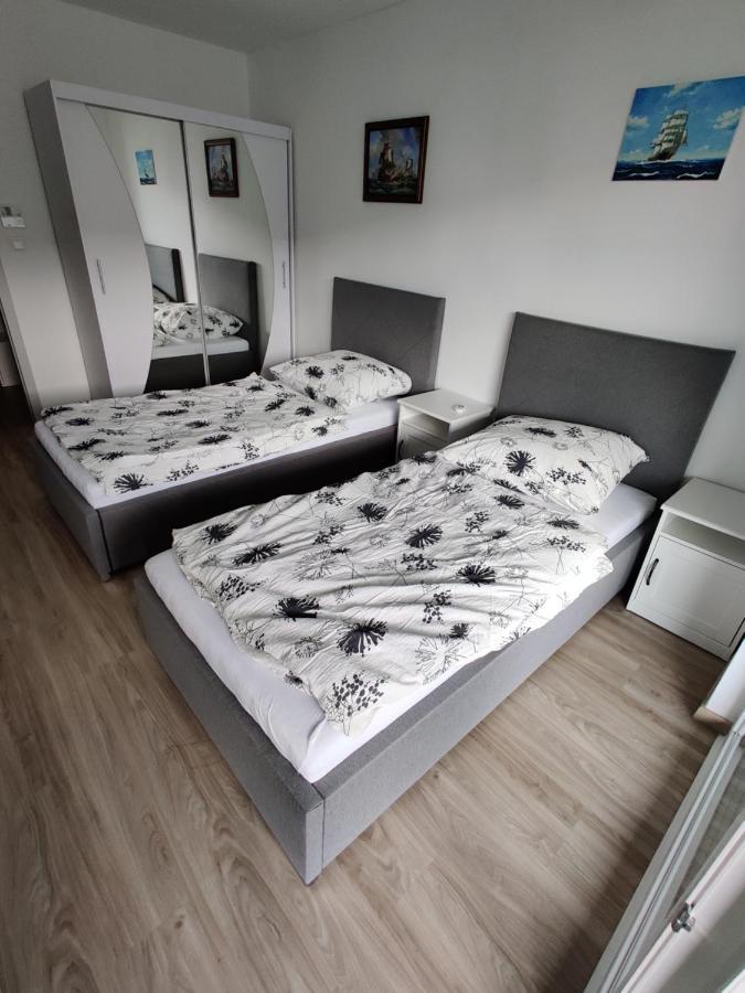 Pirat Apartman Appartement Siófok Buitenkant foto